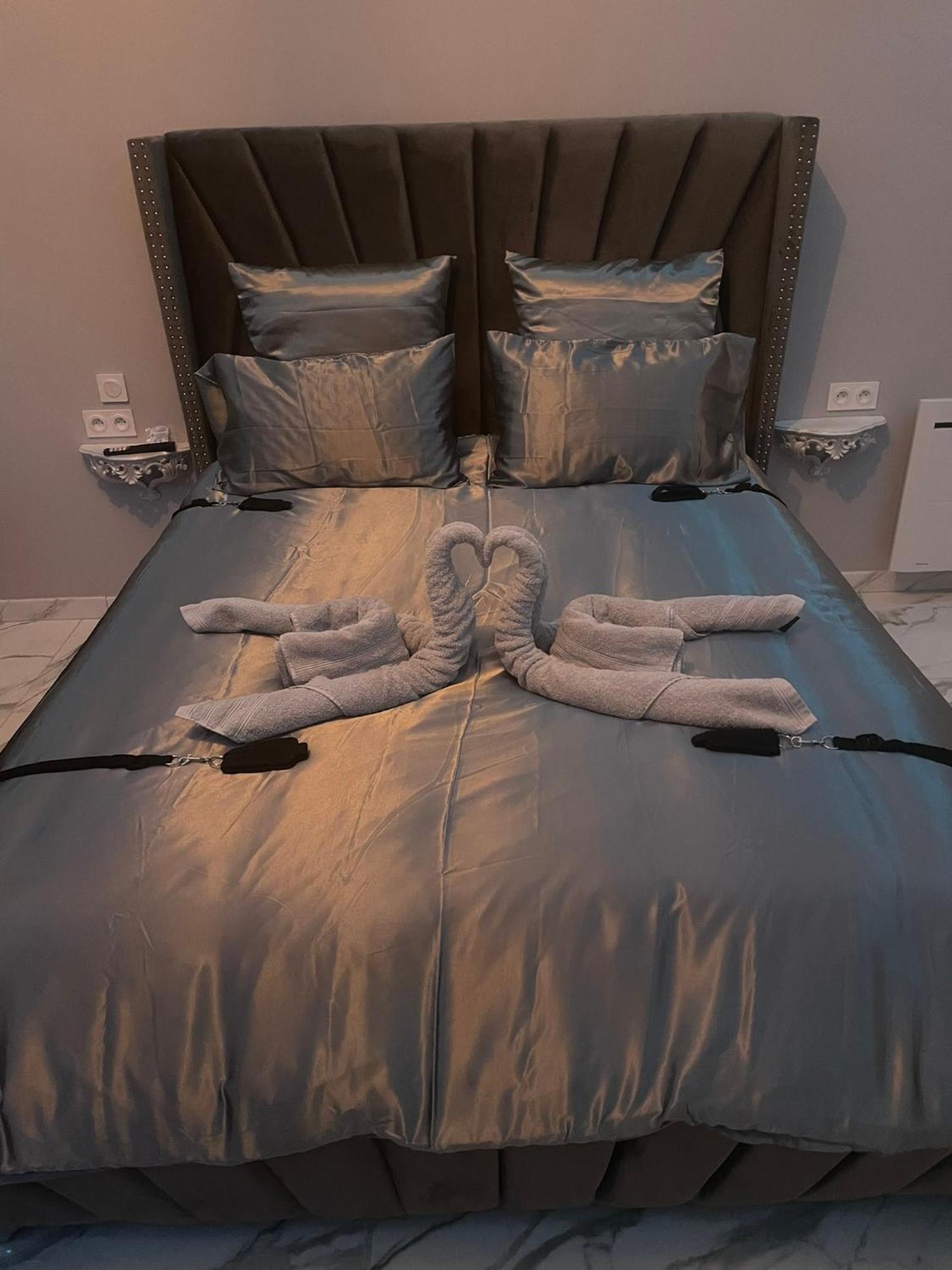 Love hôtel Desirs D'une Nuit - La Desiree